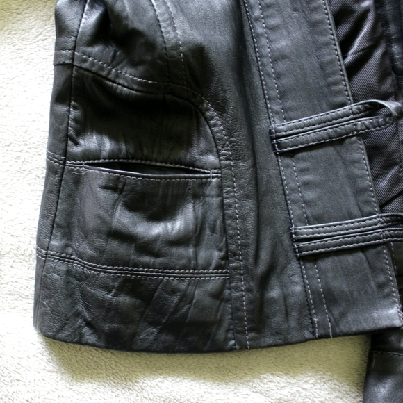 Danier | Genuine Leather Black Jacket Utility Moto - Picture 8 of 8